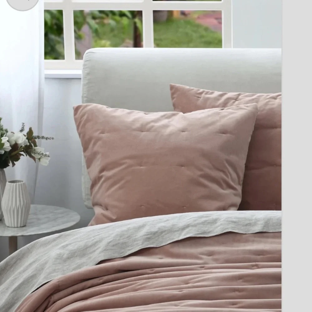 2/ West Elm | Velvet Quilt | Dusky Rose Euro pillow covers